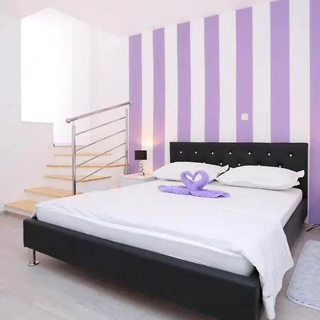 Apartments With Parking Space Omis - 10362 * Omis