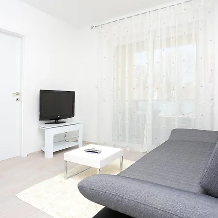 Апартаменты With Parking Space - 10362 *